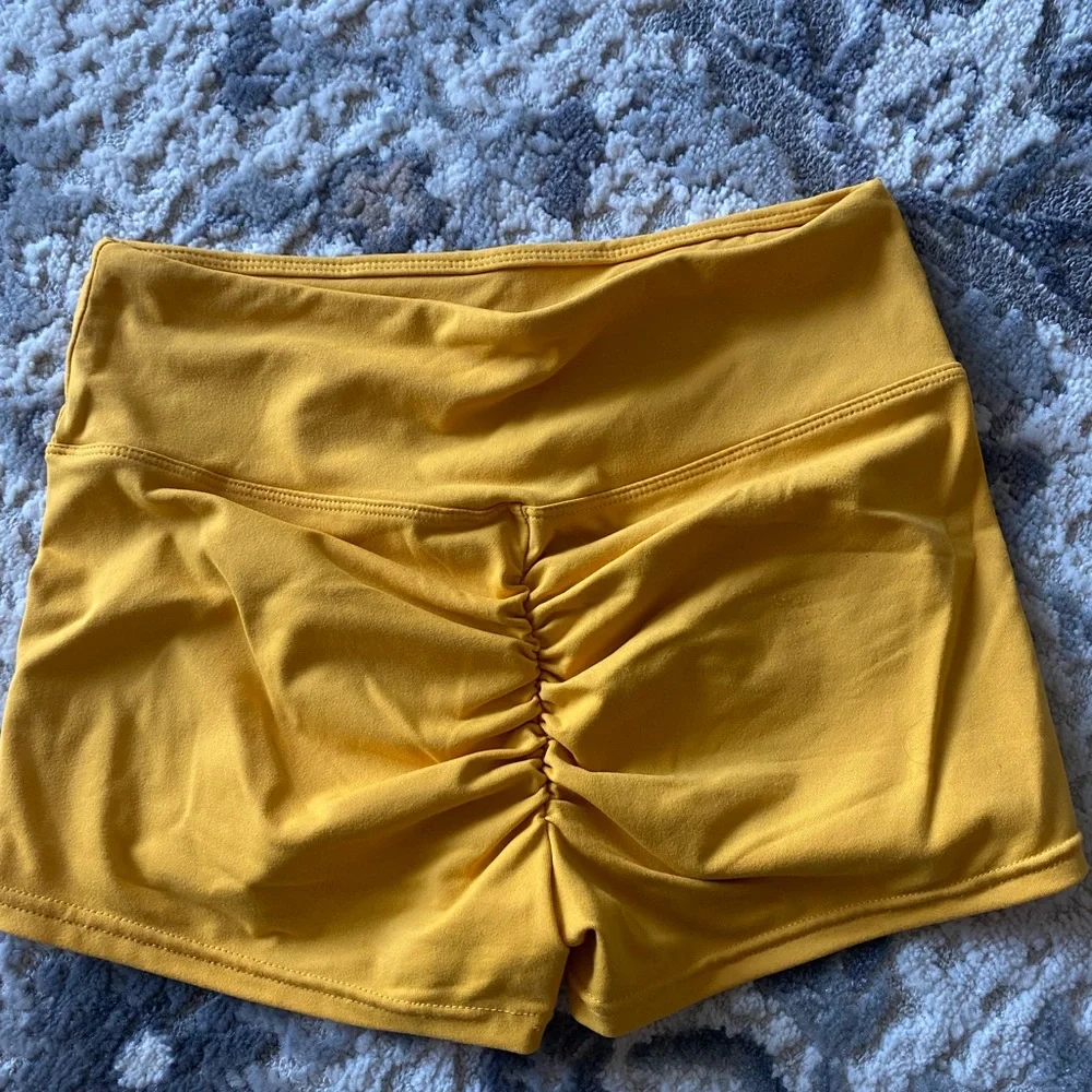 Shorts - Picture 2 of 2